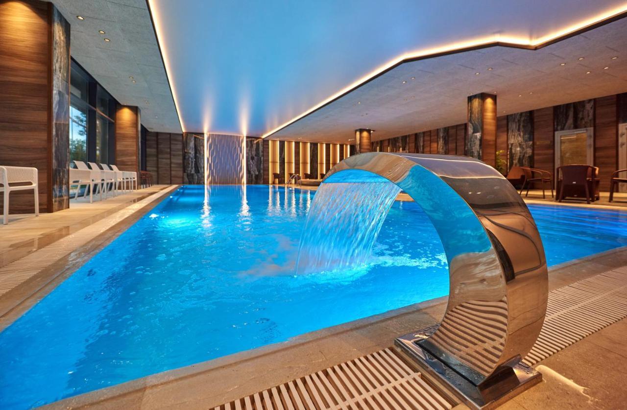 Premier Hotel Odessa Zewnętrze zdjęcie The swimming pool at the hotel